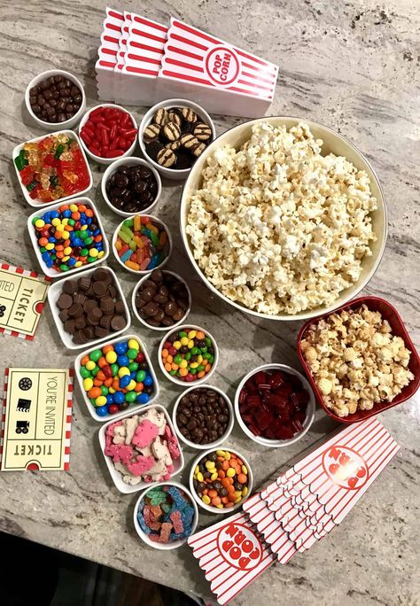 Fill-Your-Own Popcorn Box Spread by The BakerMama Chocolate Pumpkin Tart, Wrapping Gifts Ideas Creative, Movie Night Under The Stars, Wrapping Gifts Ideas, Baked Apple Fritters, Bread French, Bread French Toast, French Toast Roll Ups, Pumpkin Tarts