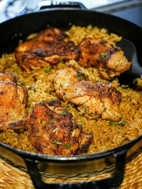 One Pan Chicken and Garlic Rice Recipe | Simple Home Edit Simple Healthy Chicken Dinner, Chicken Rice Dish, Garlic Rice Recipe, Garlic Rice Recipes, Easy Family Dinner Ideas, Chicken And Mushroom Pie, Pork Pasta, Quick Delicious Dinner, Amish Chicken