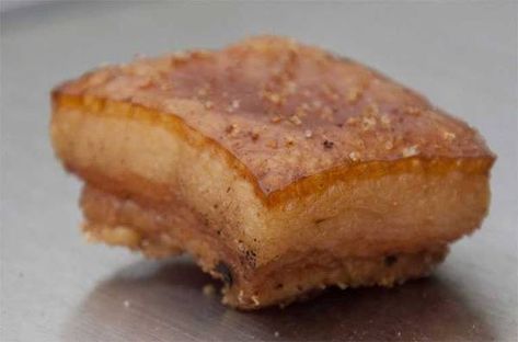 Hunan Recipes, Cracklins Recipe, Pork Rind Recipes, Pork Ham, Superbowl Party Food, Pork Rinds, Fried Pork, Southern Cooking, Pig Skin