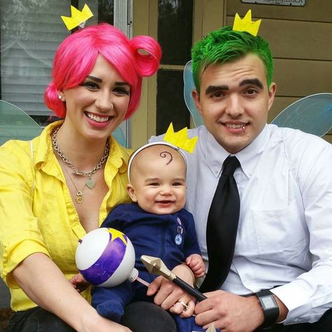 Wanda, Cosmo, and Poof costumes/cosplay. #FairlyOddParents #Nickelodeon #Cosmo #Wanda #Poof #FamilyCostumes #Halloween Family Of 3 Halloween Costumes, Fairly Odd Parents Costume, 3 Halloween Costumes, Cosmo Y Wanda, Family Themed Halloween Costumes, First Halloween Costumes, Newborn Halloween Costumes, Themed Halloween Costumes