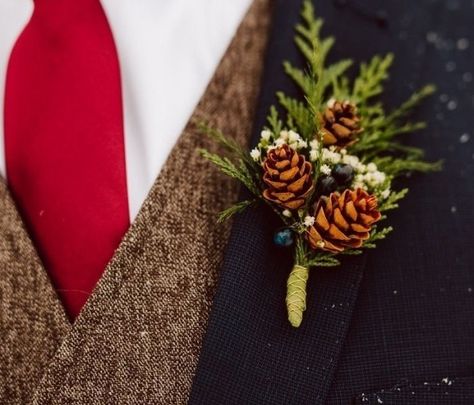 Pine Cone Boutonniere, Christmas Boutonniere, Pinecone Wedding, Winter Boutonniere, 2026 Wedding, Christmas Wedding Flowers, Pine Wedding, Wedding Planning Details, Christmas Wedding Inspiration