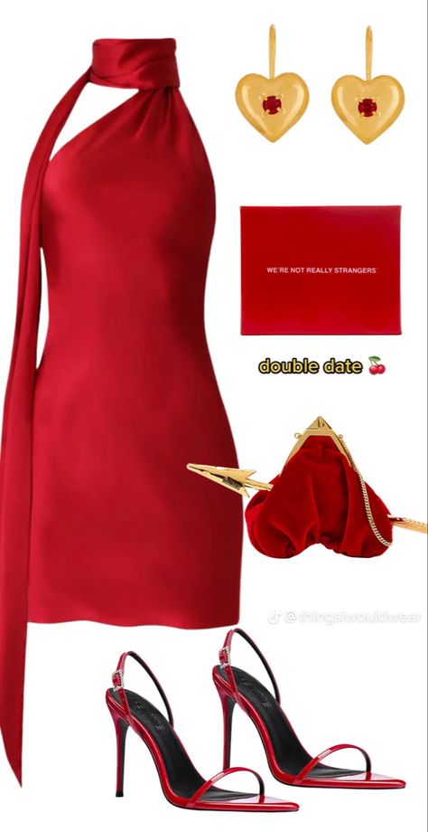 Red Luxury Outfit, Classy 21st Birthday Outfit, Old Hollywood Outfit Ideas Casual, Maria The Bachelor Outfits, Red Night Out Outfit, Red Dress Gold Jewelry, Red Dress Party Night, Outfits Natal, Christmas Dress Women Classy