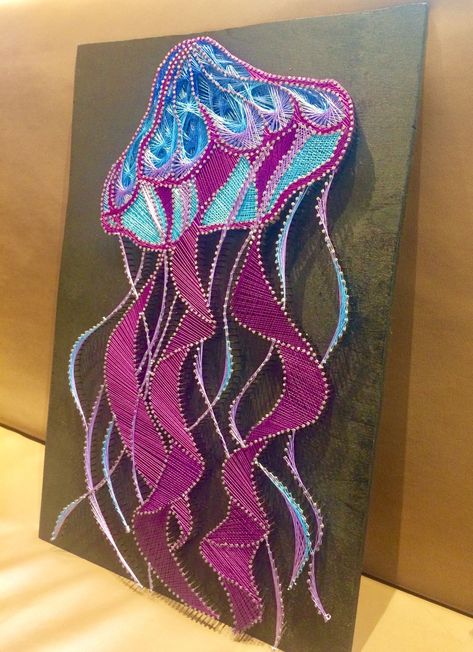 Yarn Wall Art Diy, String Art Ideas, Nail And String Art, String Art Templates, Nail String, String Art Tutorials, String Wall Art, Nail String Art, Yarn Wall Art