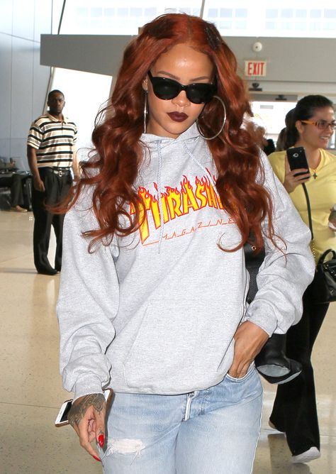 Thrasher Hoodie Outfit, Skater Aesthetic Outfits, Thrasher Outfit, Rihanna Daily, Thrasher Hoodie, Rihanna Love, White Shoes Men, Thrasher Magazine, Skater Aesthetic