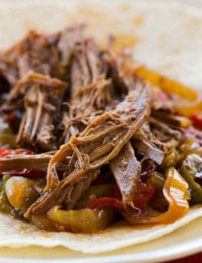 Crock-Pot Steak Fajitas Recipe - Only 10 minutes of prep time! | browneyedbaker.com Fajitas Crockpot, Slow Cooker Steak Fajitas, Steak Fajitas Recipe, Crockpot Fajitas, Beef Crockpot, Brown Eyed Baker, Slow Cooker Steak, Steak Fajita Recipe, Crockpot Steak