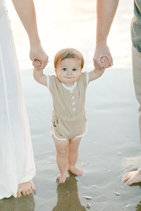 Capture the warmth and laughter of your family beachside! 🏖️ Dive into the best family photoshoot experience with our top Los Angeles photographer - creating memories that'll last a lifetime. Family Portrait Poses Beach, Baby Beach Photoshoot Ideas, Baby Beach Pictures, Baby Beach Photos, Family Portrait Poses, Beach Picture, Los Angeles Lifestyle, Beach Family Photos, Creating Memories