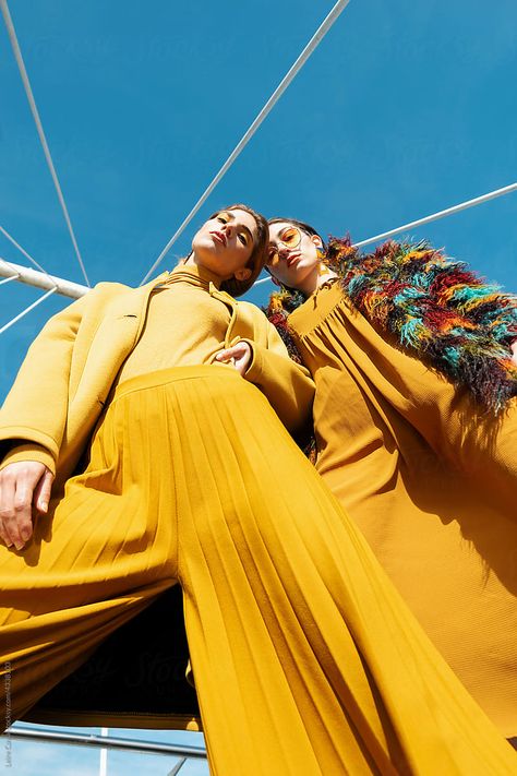 Outdoor Fashion Photography, High Fashion Photoshoot, Yellow Portrait, White Architecture, Mode Editorials, Yellow Suit, Fashion Model Poses, Studio Photoshoot, Photoshoot Concept