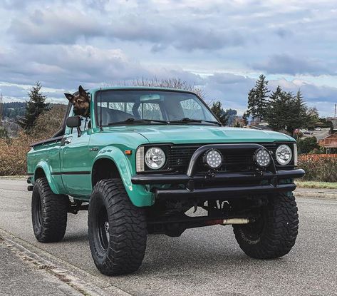 Offroad Trucks 4x4, Comanche Jeep, Toyota Trucks 4x4, Pickup Camping, Toyota Pickup 4x4, Dogs Are The Best, Old Pickup Trucks, Change My Mind, Toyota 4x4