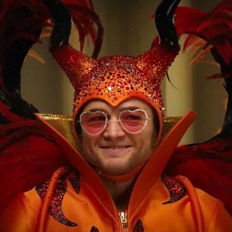 Taron Egerton Rocketman Aesthetic, Elton John Costume, Taron Edgerton, Rocketman Movie, King Arthur Legend, Fun Sunglasses, Goodbye Yellow Brick Road, Awards Viewing Party, Rocket Man