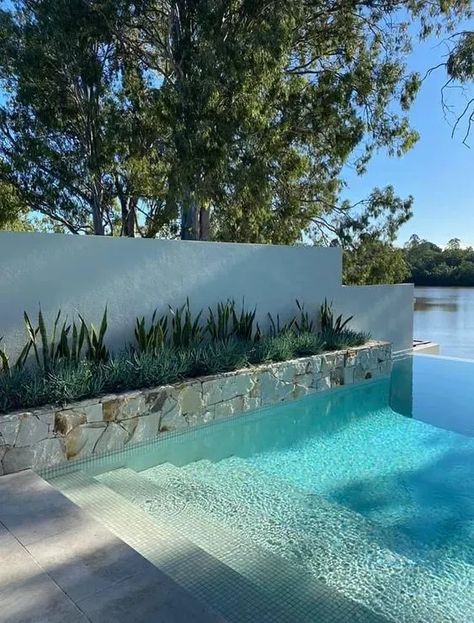 Everything You Need to Know Before Building a Pool in Your Backyard Australian Backyard Pool, Pool Decoration Ideas, Pool Ideas Backyard, Pool Rooftop, Raised Pools, Pool Paving, Outdoor Pool Area, Plunge Pools, Swimming Pool Landscaping