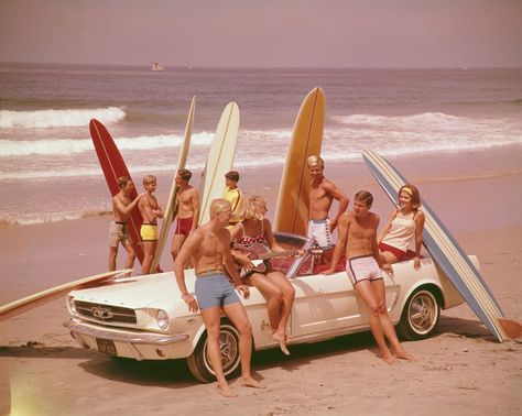 Classic American Summer Vintage Beach Photos, Surf Vintage, Mavericks Surfing, 70s Aesthetic, Estilo Hippie, Vintage Surf, Vintage California, California Beach, Vintage Beach