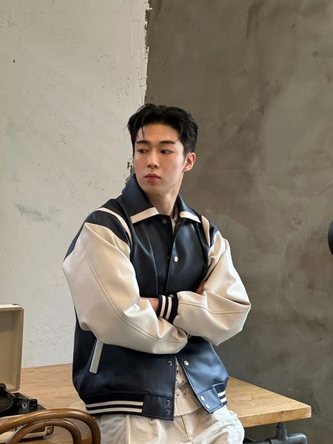 2023 dawon weibo Sf9 Dawon, Dawon Sf9, Handsome Asian Men, Lee Sung, Fnc Entertainment, Asian Men, Instagram Update, The Incredibles, On Twitter