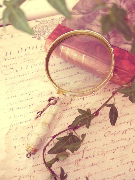 ❥ڿڰۣ-- Magnifying Glass Aesthetic, Glass Aesthetic, English Ideas, Old Letters, You've Got Mail, Lost Art, Old Love, Vintage Lettering, Vintage Life