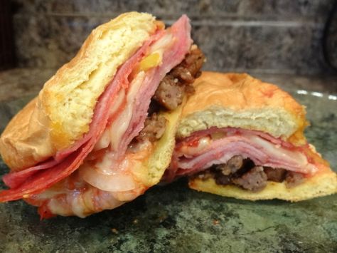 All amounts may be increased or decreased to suit taste, and if possible purchase the submarine style sandwich buns that are about 9-inches long --- these are delicious! Sandwich Buns, Pizza Subs, Sandwich Wraps Recipes, Hot Pizza, Oven Pizza, Sub Sandwiches, Hot Sandwich, Pizza Bake, Wrap Recipes