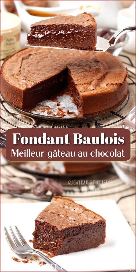 Le fondant Baulois est le meilleur fondant au chocolat, avec sa texture inimitable : fondante à l'intérieur, un cœur crémeux et une croûte meringuée craquante sur le dessus. C'est une véritable pépite de gourmandise, originaire de La Baule, sur la côte ouest de l'Atlantique. Une recette très simple qui, avec quelques astuces, vous permettra de réaliser un fondant Baulois qui épatera votre famille, tout en vous coûtant bien moins cher que celui du commerce. Fiez-vous à mon sens de la gourmandise Cake Pastry, Chocolate Fudge Cake, Fudge Cake, Chocolate Fudge, Unique Recipes, Fondant Cakes, Sans Gluten, Quick Meals, Fudge