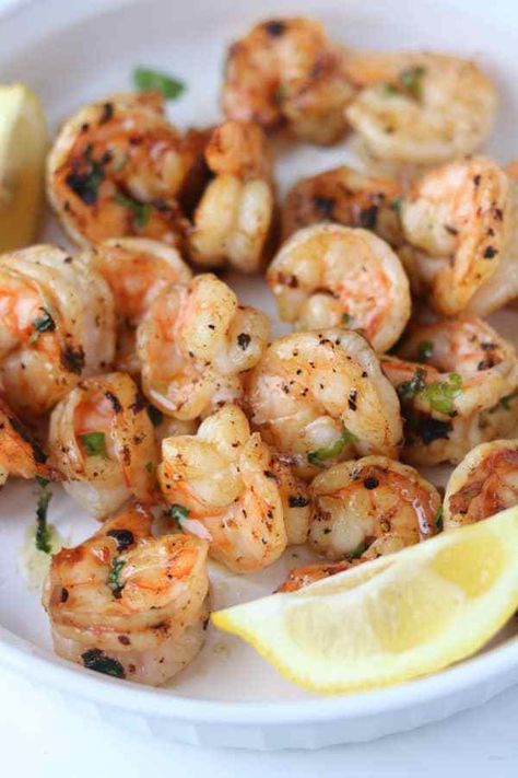 Buttered Shrimp Recipe, Air Fryer Garlic, Air Fryer Fish, Air Fried Food, Air Fryer Oven Recipes, Garlic Butter Shrimp, Air Fry Recipes, Butter Shrimp, Shrimp Recipes Easy