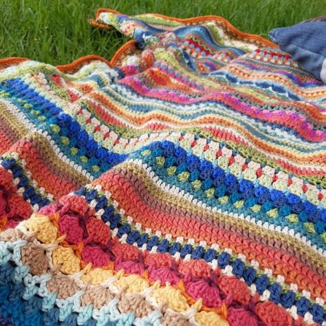 Crochet Sampler, Crochet Sampler Blanket, Motifs Afghans, Striped Afghan, Afghan Stitch, 4mm Crochet Hook, Confection Au Crochet, Stitch Sampler, Crochet Blanket Designs