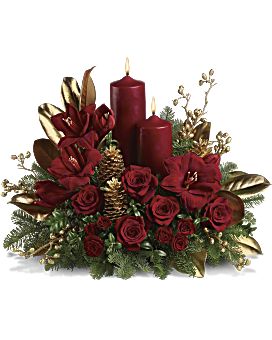 Candlelit Christmas Flower Arrangement Candles Flowers, Christmas Centers, Christmas Flower Arrangements, Christmas Floral Arrangements, Christmas Centerpieces Diy, Christmas Centerpiece, Christmas Arrangements, Christmas Flowers, Deco Floral