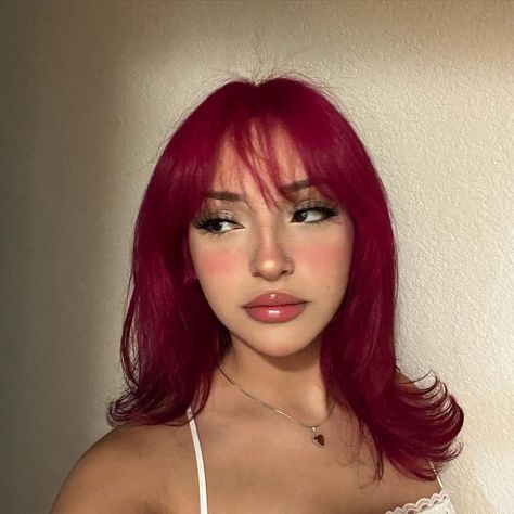 Latina Red Hair, Hair Inspo, Red Hair, Wigs, Long Hair Styles, Hair Styles, Makeup, Hair, Red