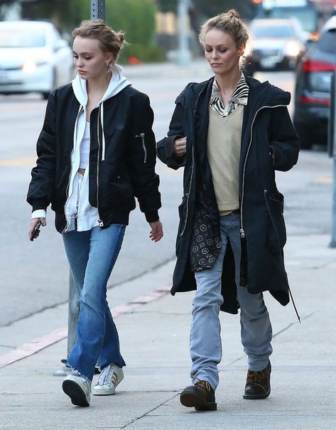 Do Lily-Rose Depp and Vanessa Paradis bond over hating Amber Heard - do they share a disgust with the opportunist? Mother and daughter have Johnny Depp Lily Rose Depp Mother, Johnny Depp Wife, Vanessa Paradis Johnny Depp, Amber Heard Johnny Depp, Lily Depp, Buy Sneakers, Vanessa Paradis, Good Genes, Lily Rose Depp