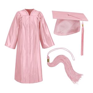 Graduation Robe Design, Graduation Gowns And Caps, High School Graduation Outfit, Caps And Gowns, Graduation Gown And Cap, Pink Graduation Party, Flower Graduation Cap, Flower Graduation, 70’s Outfit