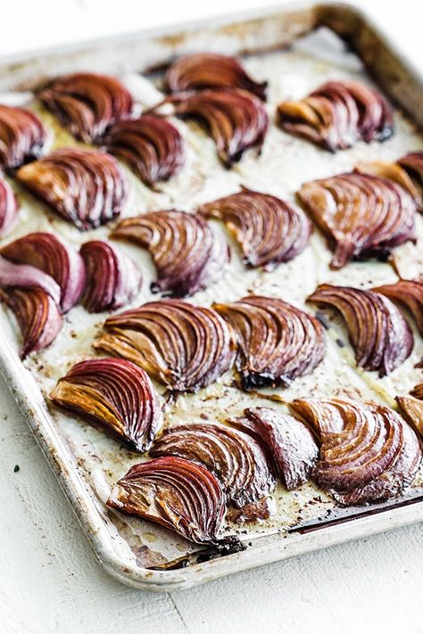 These delicious slow-roasted balsamic onions are caramelized to perfection and burst with flavor for the perfect accompaniment to any dish. Chicken Melt Recipe, Chef Billy Parisi, Billy Parisi, Chicken Melts, Balsamic Onions, Bread Sauce, Melt Recipe, Slow Roast, Tasty Vegetarian Recipes