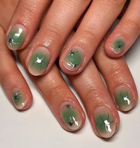 Short Nail Designs Elegant, Green Unique Nails, Short Nail Art Ideas Simple, Short Masc Nail Designs, Aura Short Nails, Green Short Nails Ideas, Green Short Nail Designs, Short Manicure Designs, Short Nail Designs Green