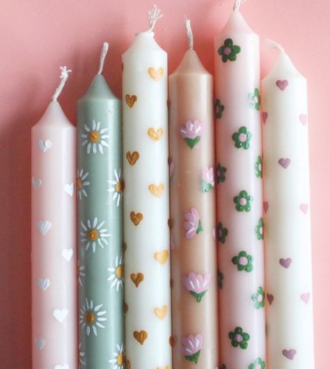 Candel Painting Idea, Hand Painted Candles, Painted Candles, Candle Art, Craft Night, Sweet 16 Birthday, Summer Diy, Modern Diy, Party Activities