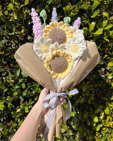 Lavender , sunflower, eucalyptus and daisy crocheted flowers in pretty wrapping Crochet Eucalyptus, Daisy Bouquet, Lavender Bouquet, Crochet Bouquet, Sunflower Bouquets, Flowers Bouquet Gift, Crochet Plant, Crochet Sunflower, Diy Crochet Projects