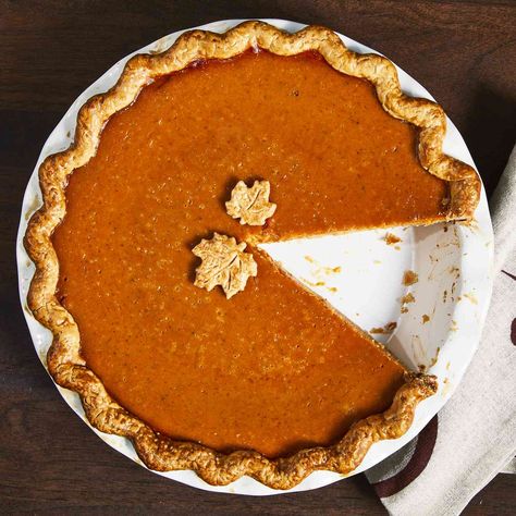 Homemade Fresh Pumpkin Pie Fresh Pumpkin Pie Recipe, Pumpkin Pie From Scratch, Fresh Pumpkin Pie, Thanksgiving Pumpkin Pie, Best Pumpkin Pie, Fresh Pumpkin, Homemade Pumpkin Pie, Pumpkin Pie Recipe, Sugar Pumpkin