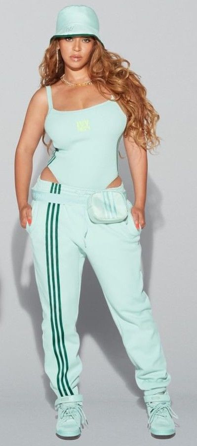 Beyonce Adidas, Ivy Park Clothing, Beyonce Body, Ivy Park Beyonce, Modeling Clothes, Adidas Ivy Park, Adidas X Ivy Park, Tennis Wear, Sporty Fashion