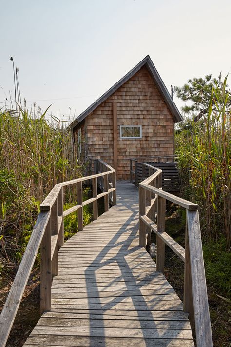 A Tour of Ann Stephenson’s Historic Fire Island A-Frame | Living | Rip & Tan Budget Beach House, Shingle House, Beach Cabin, Casa Vintage, Fire Island, Beach Cottages, Coastal Style, Beach House Decor, Fixer Upper