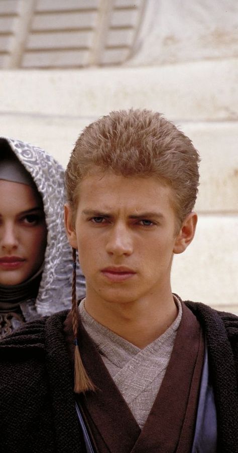 Natalie Portman And Hayden Christensen, Star Wars Attack Of The Clones, Star Wars History, Anakin And Padme, Star Wars Anakin, Attack Of The Clones, Star Wars 2, Sith Lord, Hayden Christensen