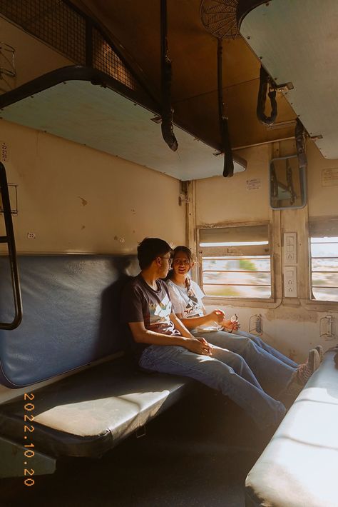 when you always want to be the one capturing love in action Couple Train Photography, Couples In Train, Couple Funny Photos, Train Couple, Couple In Rain, Love In Action, Desi Love, Indian Couple, Indian Pictures