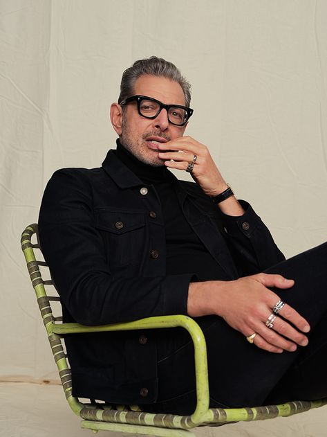 Jeff Goldblum Style, Ian Malcolm, Dr Ian, Geena Davis, Jeff Goldblum, Le Male, Stylish Mens Outfits, Livingston, Famous Faces