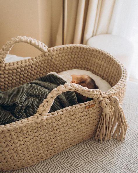 #mumlife #newborn #pregnancy #mosesbasket #aesthetic Baby Room Inspiration, Doll Bed, Moses Basket, Baby Bedroom, Baby Needs, Baby Essentials, Baby Bed, Baby Items, Kids And Parenting