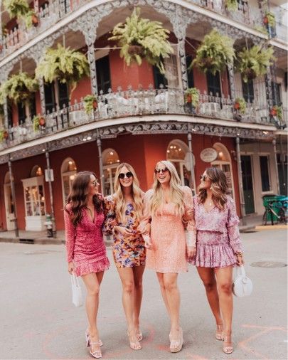 New Orleans Day Outfit, French Quarter Photoshoot, New Orleans Night Outfit, Jazzfest New Orleans Outfits, Nola Bachelorette Party Outfits, New Orleans Photoshoot Ideas, New Orleans Summer Outfit, Roof Top Pictures, Nola Outfit Spring