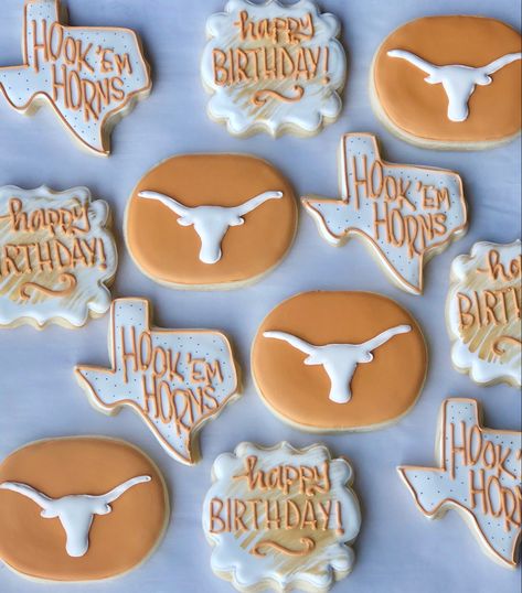 By MC Cookies Longhorn Cookies, Football Treats, Football Cookies, Flooding Cookies, Ut Longhorns, Royal Icing Sugar, Ut Austin, Texas Longhorn, Iced Cookies