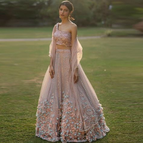 CARMA on Instagram: “A perfect blend of modern glamour with timeless tradition. Shop this beautiful ensemble with applique floral embellishment only 🔛…” Wedding Lehenga Designs, Net Lehenga, Embroidered Lehenga, Party Wear Lehenga, Lehenga Designs, Satin Color, Bugle Beads, Indian Outfit, Set Women