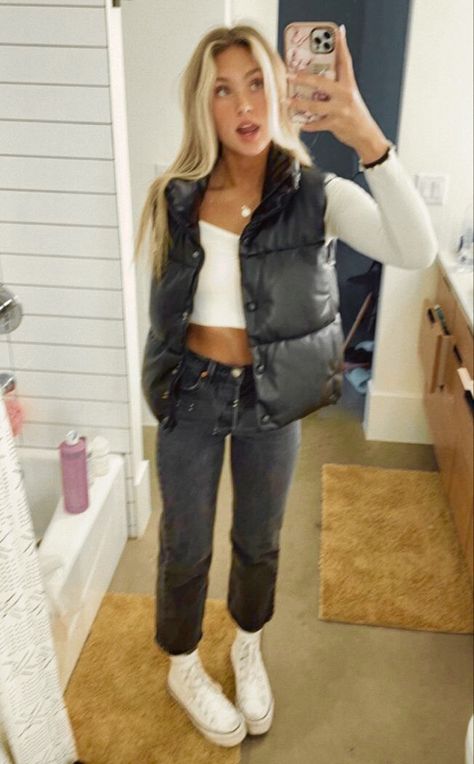 Vest Outfits Athletic, Date Night Aesthetic Outfit, White Cropped Puffer Vest Outfit, Black Jean Fits, Dressy School Outfits, White Vest Outfits, Cute Bowling Outfit, Nice Outfits Dressy, White Puffer Vest Outfit