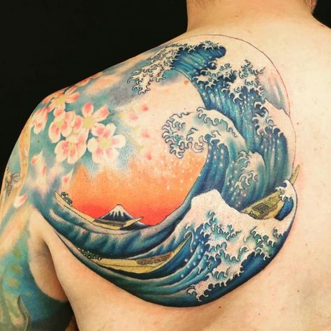 Wave Tattoo Back, Japanese Wave Tattoo, Japanese Wave Painting, Moomin Tattoo, Japanese Wave Tattoos, Sunrise Tattoo, Hawaiian Flower Tattoos, Siren Tattoo, Wave Tattoo Design