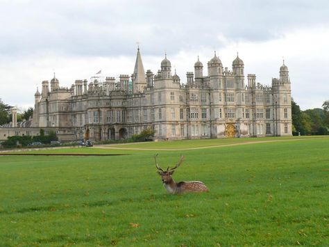 Burghley House, Lincolnshire, England, UK - A grand 16th-century country house near Stamford, Lincolnshire, England, UK. Built for Sir William Cecil, later 1st Baron Burghley, who was Lord High Treasurer to Queen Elizabeth I, between 1558 and 1587. It was modeled on the privy lodgings of Richmond Palace. It was subsequently the residence of Lord Burghley's descendants, the earls and, since 1801, marquesses of Exeter. Burghley House England, Richmond Palace, Midlands England, Stamford Lincolnshire, Lincolnshire England, Nice Houses, Sir William, Cathedral Architecture, Historic Houses