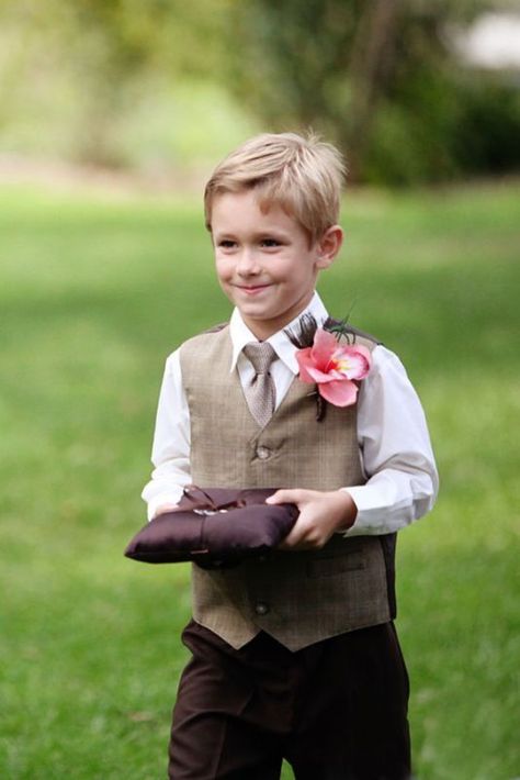 Check out this adorable ringbearer in brown! Wedding Kids Outfit, Hammered Gold Ring, Yellow Diamonds Engagement, Bearer Outfit, Ring Bearer Outfit, Flower Engagement Ring, London Blue Topaz Ring, Groom Outfit, Morganite Engagement Ring