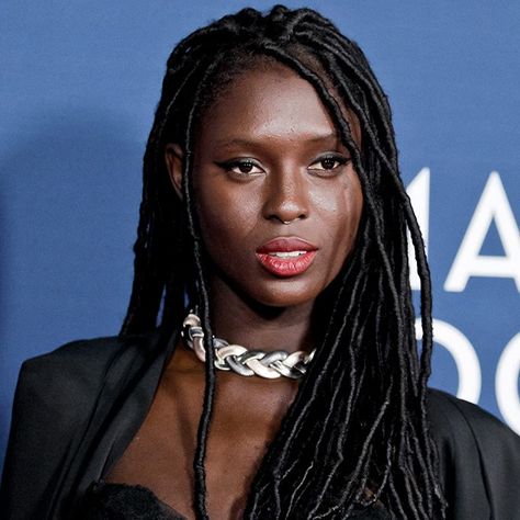 Jodie Turner-Smith Jodie Turner Smith, Jodie Turner, John Clark, The Last Ship, Black Actors, Pregnant Wife, Body Measurement, Aspiring Artist, Married Woman