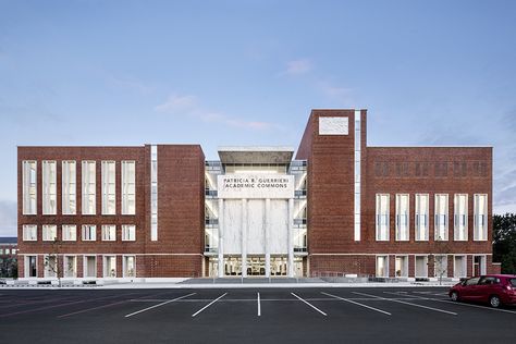 University Elevation Architecture, Academic Building Architecture, University Facade Design, School Elevation Design, School Facade Design, Architecture Elevation Design, University Facade, College Exterior, University Exterior