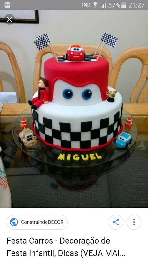 Maccuin Cake, Trunk Or Treat Themes, Trunk Or Treat Decorations, Disney Cars Birthday Theme, Disney Cars Cake, Cars Theme Cake, Mcqueen Cake, Race Car Cakes, Cars Birthday Party Decorations