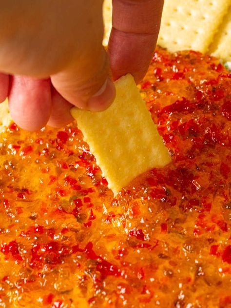 Thunder Cheese Dip, Snacks For Weekend Getaway, Fun Finger Foods For Parties, Cheese Dips Recipes, Cheese Appetizers For Party, Thunder Cheese, Tailgate Finger Food, Yummy Appetizers Parties, Best Dip Recipes