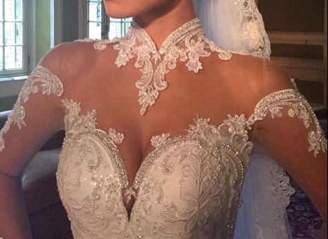 This stunning wedding dress can even go without this 'choker' but it's gorgeous anyway :) Wedding Dresses With Choker, Wedding Choker Dress, Lace Bodycon Wedding Dress, Wedding Dress With Choker, Wedding Dress With Chocker Necklace, Wedding Dress Choker, Modest Wedding Dresses Short, Wedding Choker With Intricate Design, Choker Wedding Dress