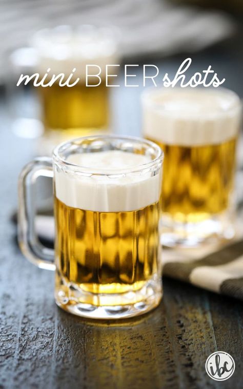 Made with Licor 43 and heavy cream, these Mini Beer Shots are even better when served in mini beer glasses. You're going to love this shot recipe. Licor 43 Recipes Cocktails, Liquor 43, Mini Beer Shots, Beer Shots, Giggle Juice, Shots Alcohol Recipes, Baby Beer, Liquid Therapy, Beer Shot