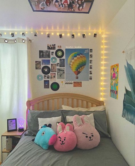 Kpop Inspired Room, Bts Room Decor, Bts Room, Windows To The Soul, Army Room Decor, Kpop Room, Army Room, Cute Diy Room Decor, Lashes Mascara